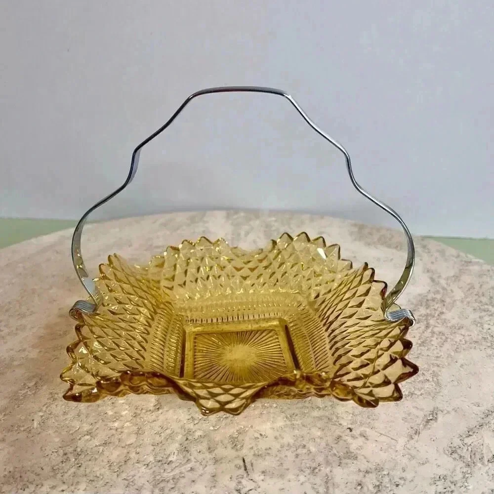 Vintage Yellow Silver-Tone Handle Diamond‎ Amber Gold Sawtooth Edge Candy Dish